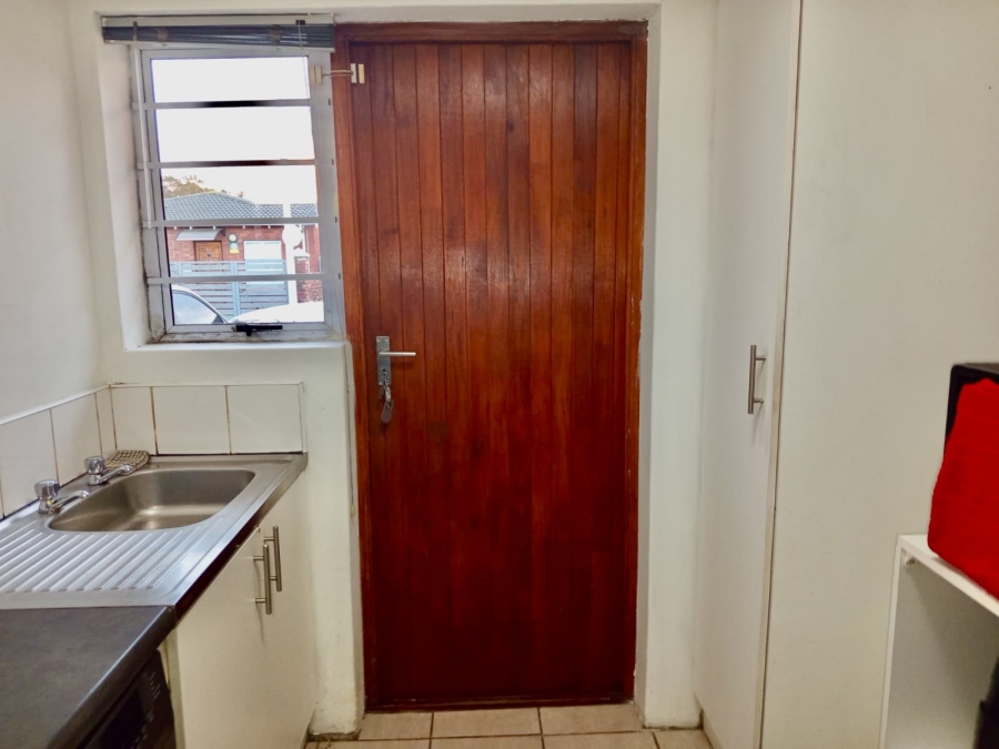 2 Bedroom Property for Sale in Walmer Eastern Cape